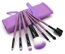 Make up brush 7 set in a trendy colored pouch