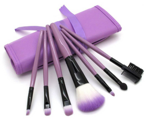 Make up brush 7 set in a trendy colored pouch