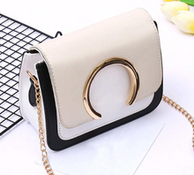 The dome hasp bag