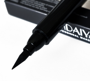 Water resistant Eyeliner - Seal + eyeliner