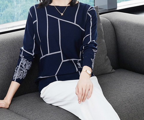 Geometric print sweater