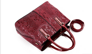 New Serpentine pattern bag (medium size)