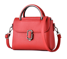 Compact lock bag