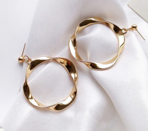 The Twisted hoops - 2 colors