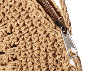 Wicker tasseled bag